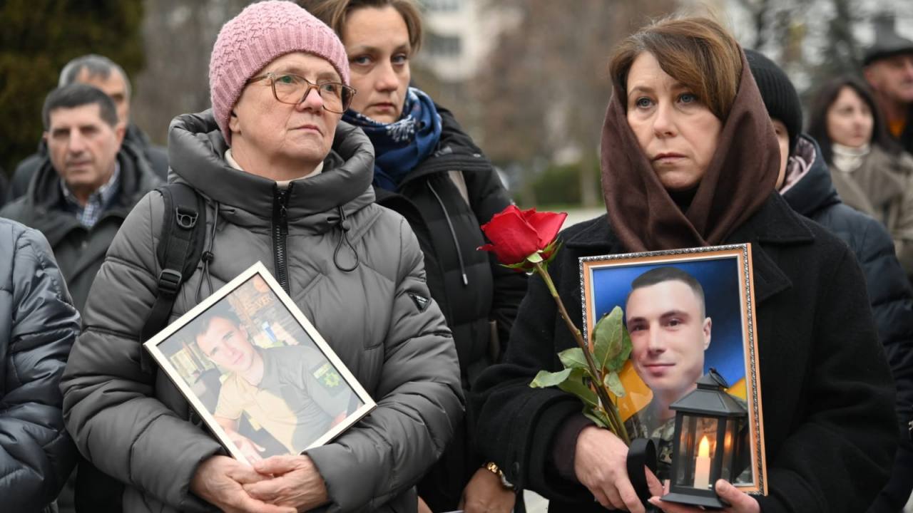 У Тернополі вшанували пам'ять полеглих Героїв і тернополян, які загинули від російського обстрілу