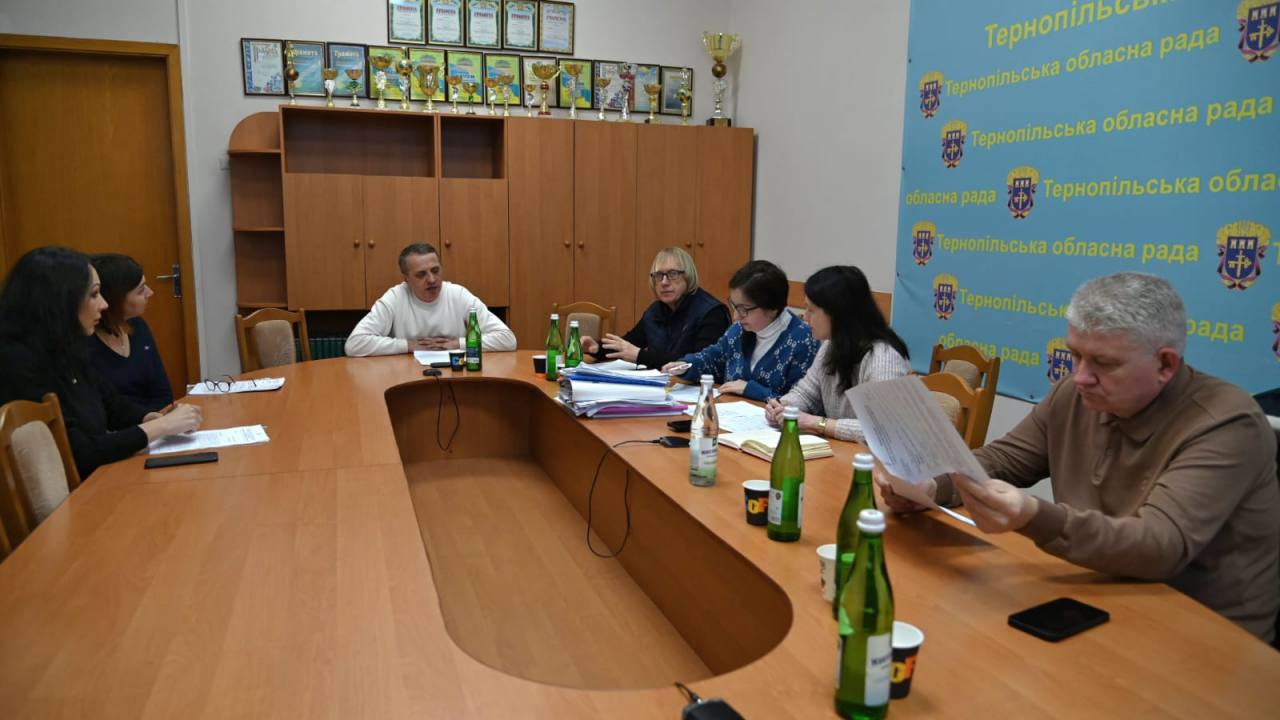 Відбулося засідання постійної комісії з питань освіти, науки, молодіжної політики, фізичної культури і спорту