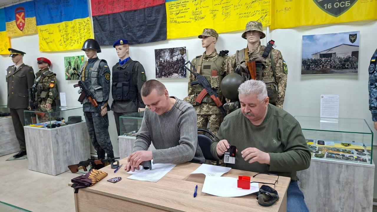 Спільні ініціативи для ветеранів і збереження пам’яті: «Ветеранський простір» та Музей національно-визвольної боротьби Тернопільщини підписали меморандум про співпрацю