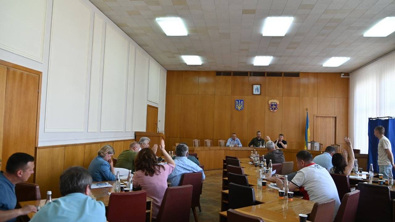Відбулося засідання президії Тернопільської обласної ради:  важливі рішення напередодні пленарного засідання