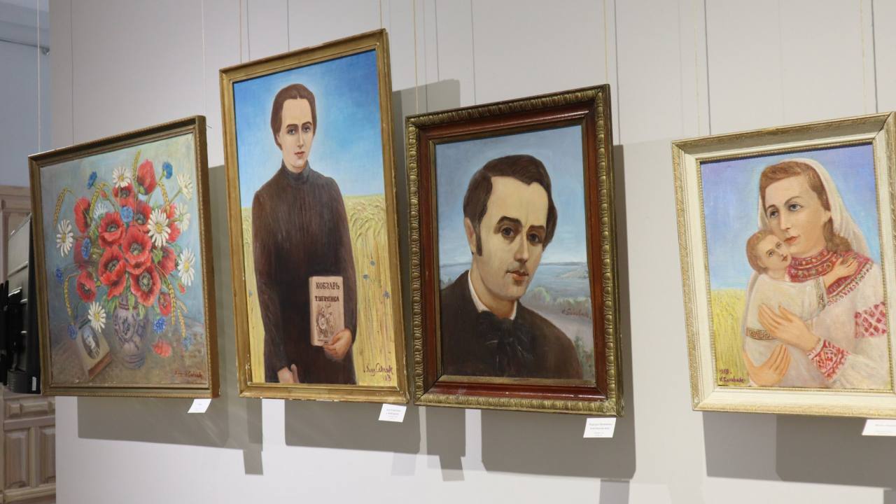 «Австралійське літо посеред української зими»: у Тернопільському обласному художньому музеї відбулася презентація мистецького проєкту