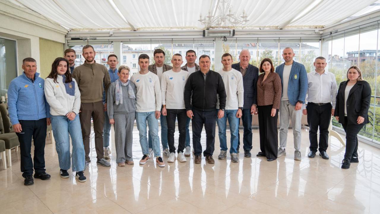 Богдан Бутковський відзначив учасників XXV Олімпійських ігор