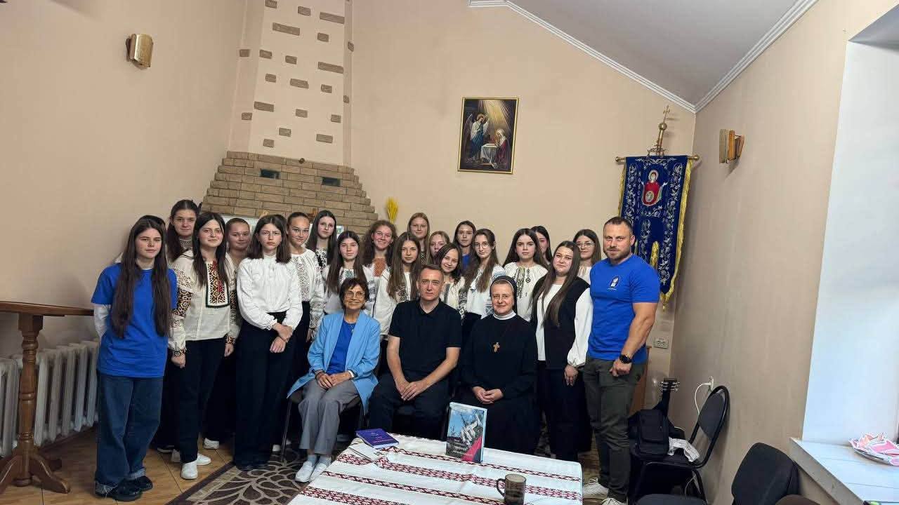 «А що робиш для України ти?»: у ліцеї «Знамення» відбувся вечір пам’яті Івана Гавдиди