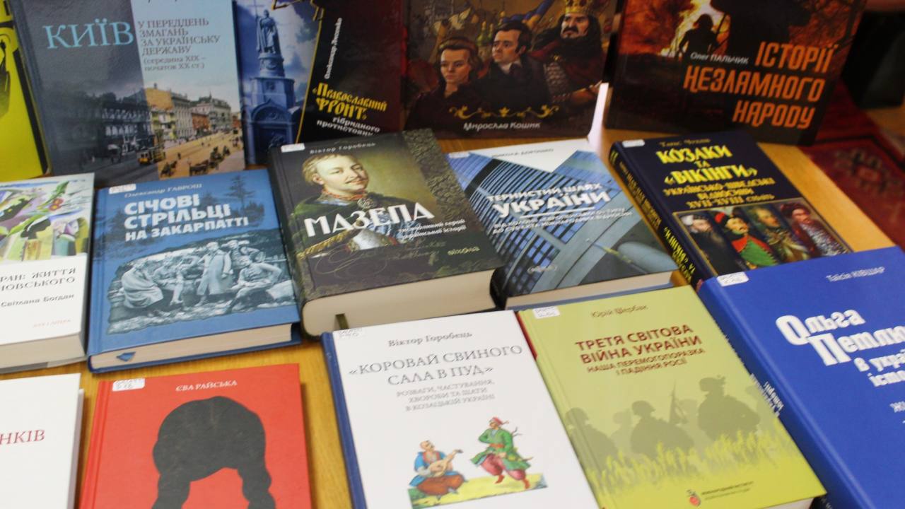 Фонд Тернопільської обласної бібліотеки для молоді поповнився новими виданнями