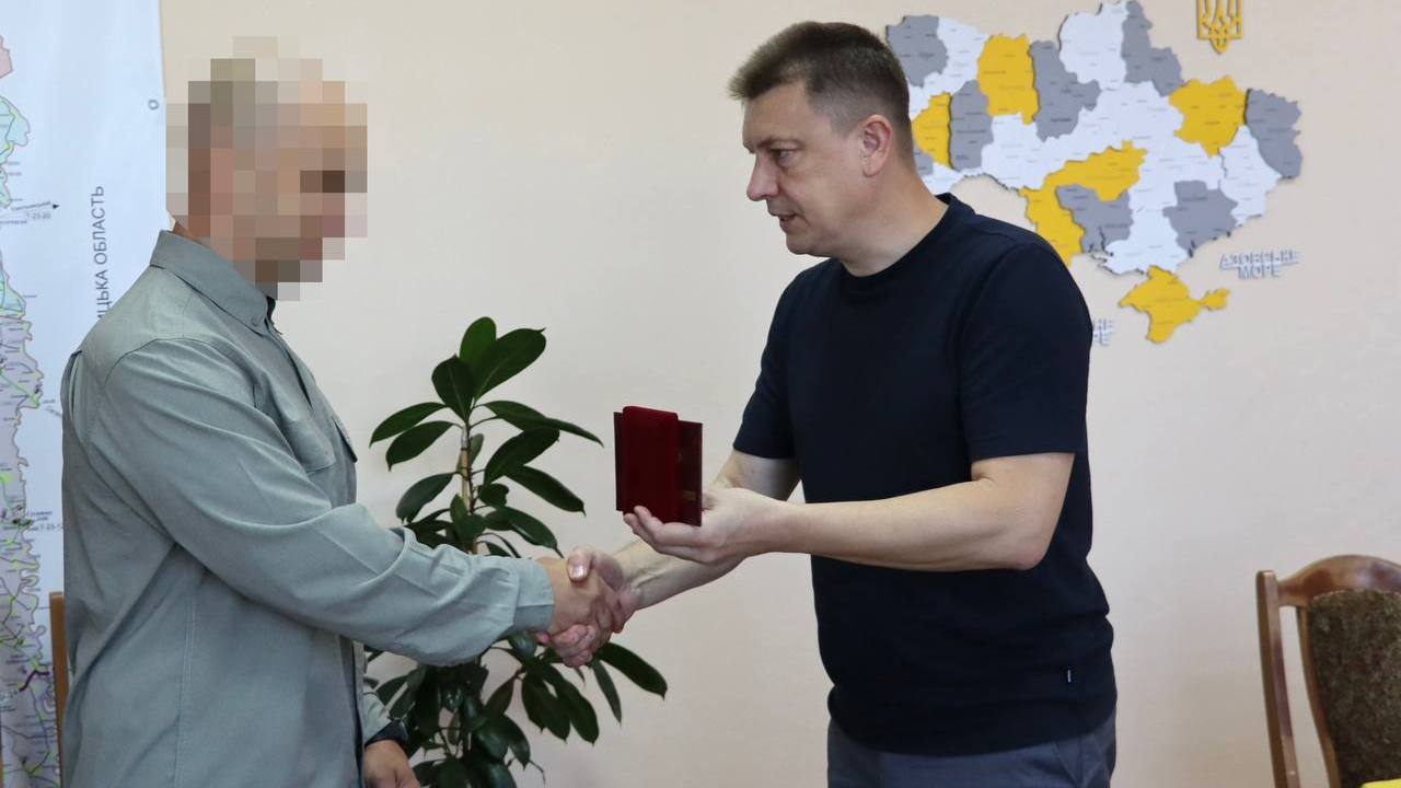 Володимир Болєщук нагородив військовослужбовців