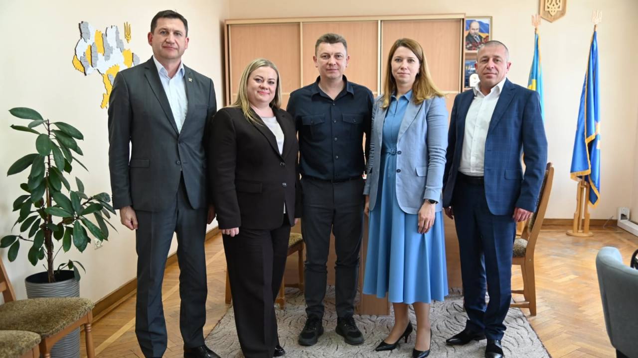 У Тернопільській обласній раді привітали працівників банківської сфери з професійним святом