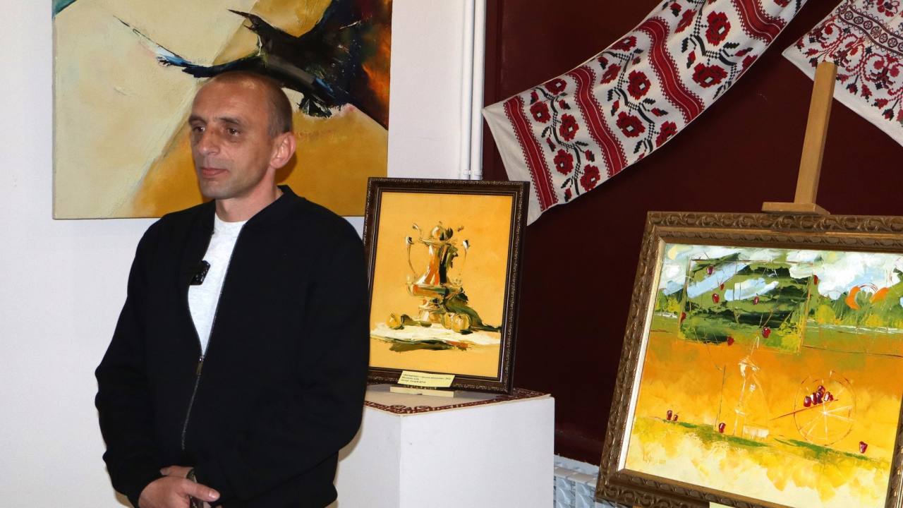 У Тернопільському обласному краєзнавчому музеї відбулося відкриття благодійної виставки «Живопис на фронт»