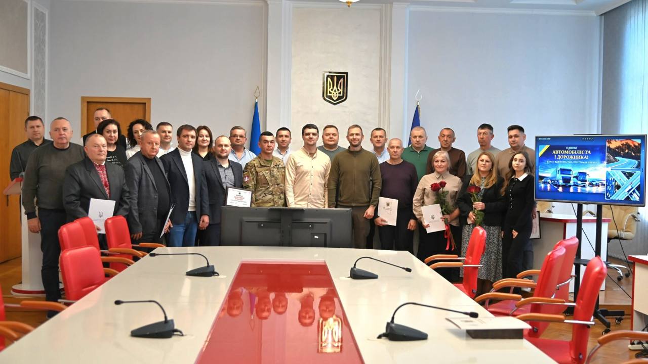 Богдан Бутковський привітав працівників дорожньої галузі з професійним святом